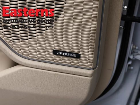 Used 2022 Jeep Grand Cherokee Limited 4xe w/ Luxury Tech Group II AWD/4WD image 24