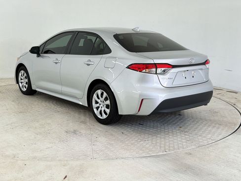 Used 2024 Toyota Corolla LE FWD image 3