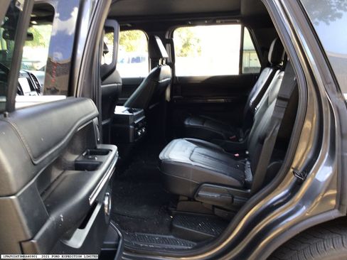 Used 2021 Ford Expedition Limited AWD/4WD image 9
