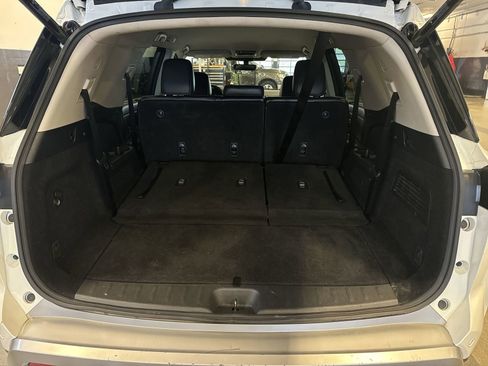 Certified 2024 Nissan Pathfinder SL image 35