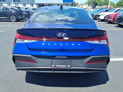 Certified 2025 Hyundai Elantra Sport FWD image 6