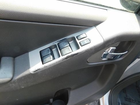 Used 2005 Nissan Pathfinder SE Off-Road w/ (P01) SE Off-Road Premium Pkg AWD/4WD image 20