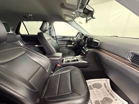 Used 2021 Ford Explorer Limited w/ Equipment Group 301A RWD image 35