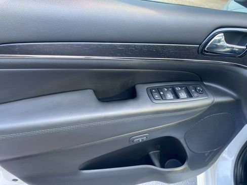 Used 2020 Jeep Grand Cherokee High Altitude image 18