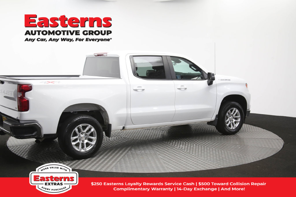 Used 2023 Chevrolet Silverado 1500 LT AWD/4WD image 45