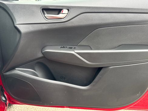 Used 2022 Hyundai Accent SEL image 14