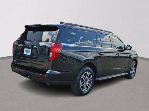 Used 2025 Ford Expedition Max Active AWD/4WD image 6
