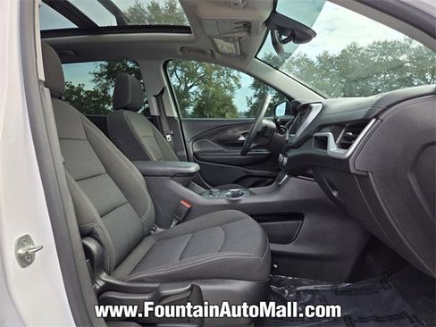 Used 2022 GMC Terrain SLE w/ Driver Convenience Package image 18