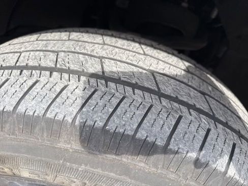 Used 2023 Ford F150 Lightning Lariat w/ Equipment Group 511A High image 5