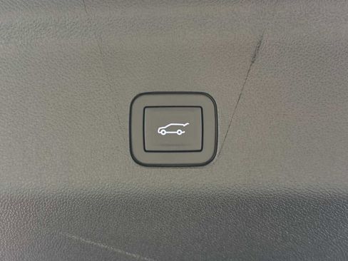 New 2026 GMC Yukon AT4 w/ AT4 Premium Plus Package AWD/4WD image 33