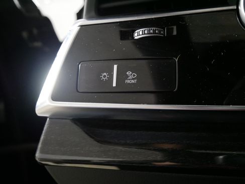Used 2019 Audi Q8 Prestige AWD/4WD image 26