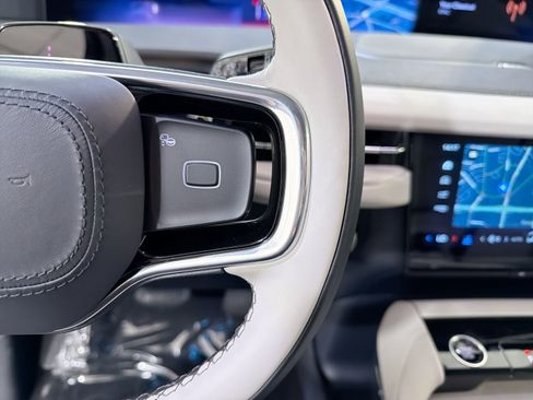 New 2026 Lincoln Navigator Premiere AWD/4WD image 15