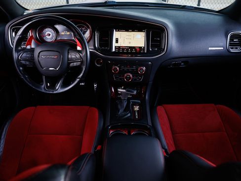 Used 2018 Dodge Charger R/T Scat Pack image 24