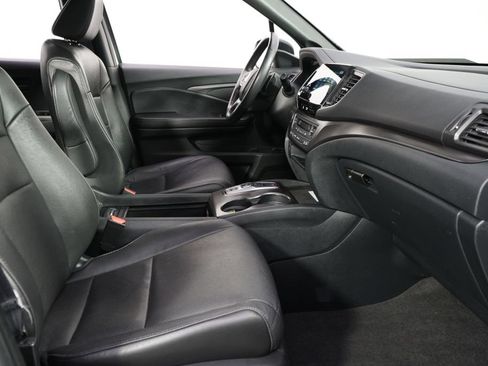 Used 2023 Honda Passport EX-L image 16