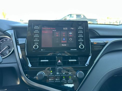 Used 2021 Toyota Camry LE FWD image 13