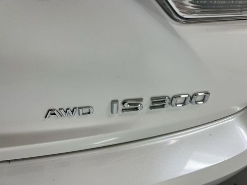 Used 2018 Lexus IS 300 AWD w/ Comfort Package image 27