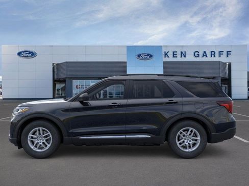 New 2025 Ford Explorer Active image 3