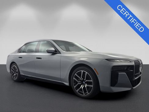 Certified 2023 BMW 760i xDrive AWD/4WD image 1