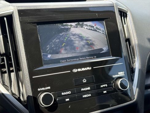 Used 2019 Subaru Crosstrek 2.0i AWD/4WD image 11