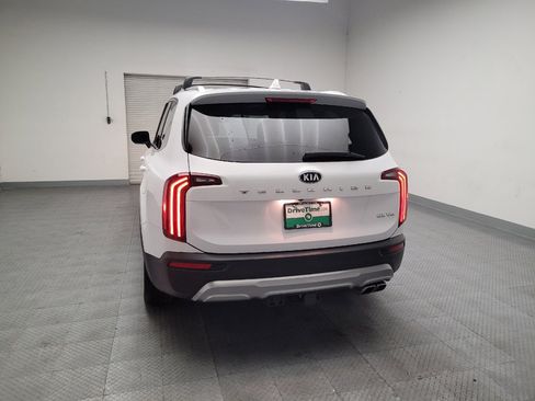 Used 2021 Kia Telluride EX w/ EX Premium Package FWD image 6