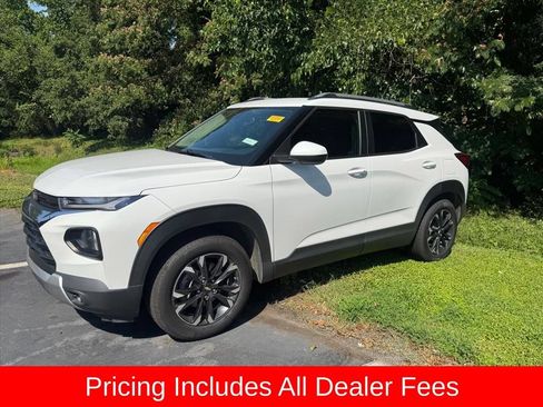 Used 2022 Chevrolet TrailBlazer LT w/ Convenience Package FWD image 8