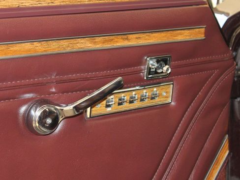 Used 1989 Jeep Grand Wagoneer image 72