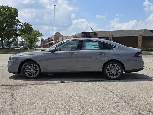 New 2025 Honda Accord EX-L image 17