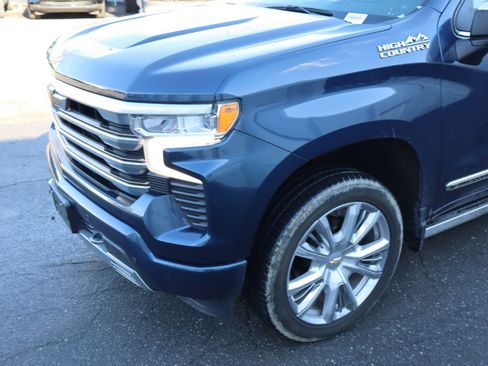 Used 2022 Chevrolet Silverado 1500 High Country w/ High Country Premium Package image 6