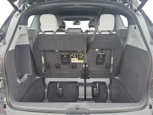 Used 2023 Toyota Sienna XLE image 24
