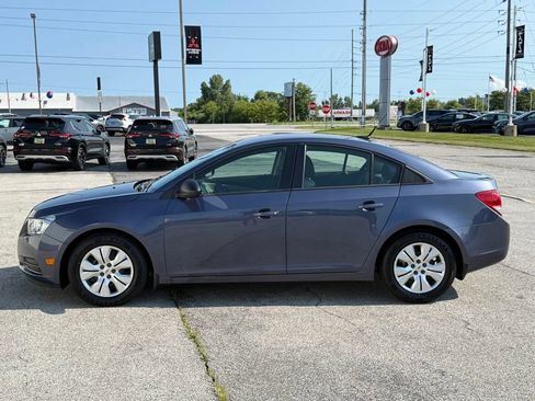 Used 2014 Chevrolet Cruze LS FWD image 4