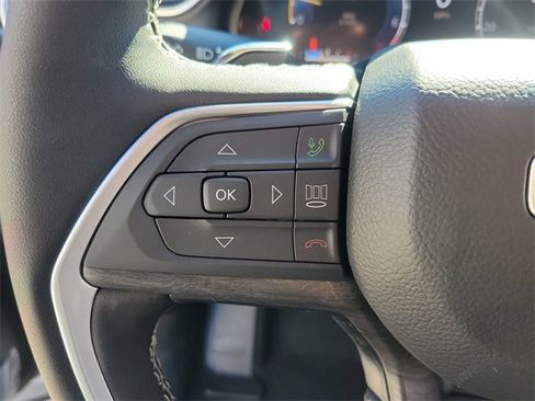 New 2025 Jeep Grand Cherokee L Limited image 24