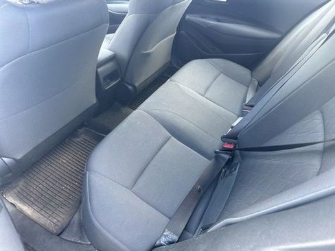 Used 2020 Toyota Corolla LE FWD image 18