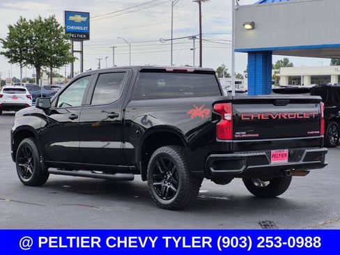 Used 2025 Chevrolet Silverado 1500 Custom w/ Turbomax Blackout Package AWD/4WD image 4