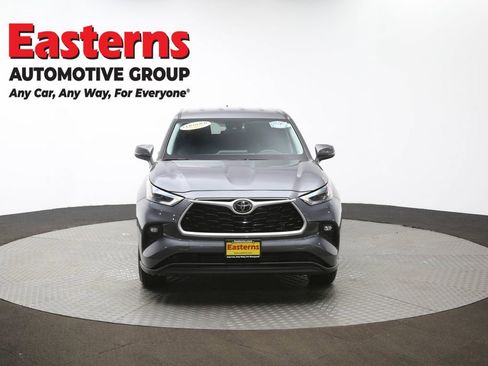 Used 2024 Toyota Highlander LE image 53