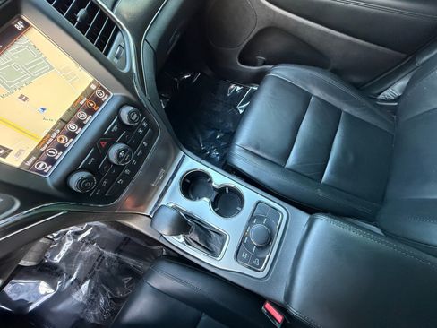 Used 2018 Jeep Grand Cherokee Limited w/ Trailer Tow Group IV image 24