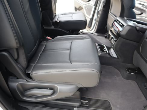 New 2026 Jeep Grand Wagoneer 4WD w/ Premium Group I image 16