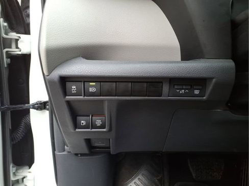 Used 2024 Toyota Sienna LE image 14