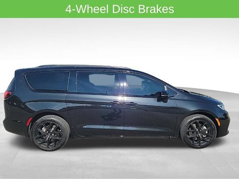 Used 2023 Chrysler Pacifica Limited w/ S Appearance Package AWD/4WD image 19