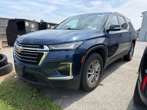 Used 2023 Chevrolet Traverse LT w/ LPO, Floor Liner Package AWD/4WD image 3