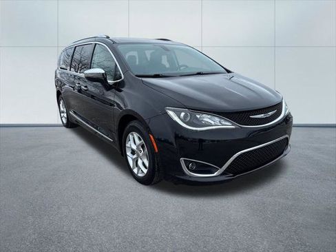 Certified 2020 Chrysler Pacifica Limited image 8