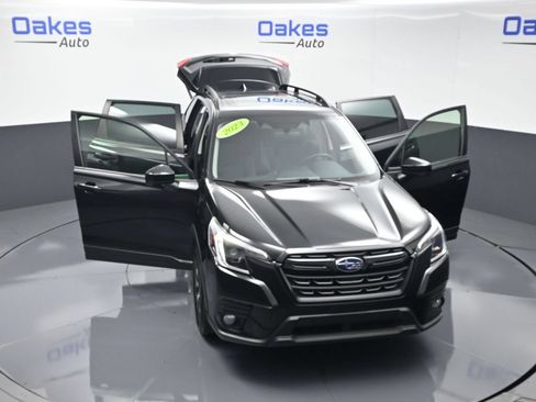 Used 2023 Subaru Forester Premium AWD/4WD image 58