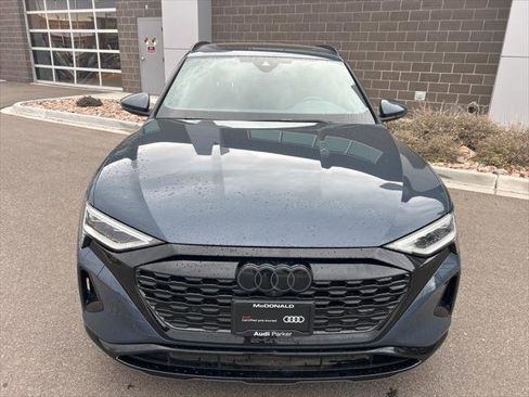 Certified 2024 Audi Q8 e-tron Premium image 9