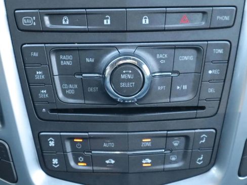 Used 2011 Cadillac SRX Luxury image 22