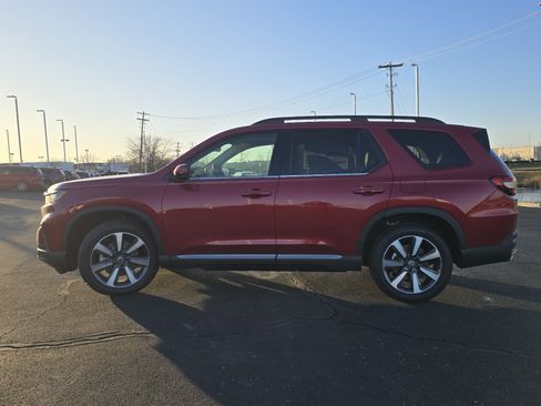 New 2025 Honda Pilot Touring image 19