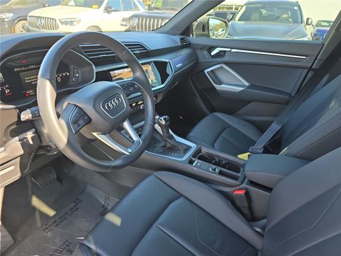 Used 2023 Audi Q3 2.0T Premium Plus w/ Premium Plus Package image 18