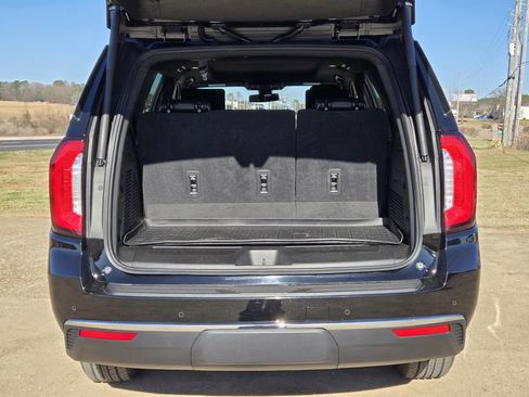 Used 2021 GMC Yukon SLT w/ SLT Premium Package image 10