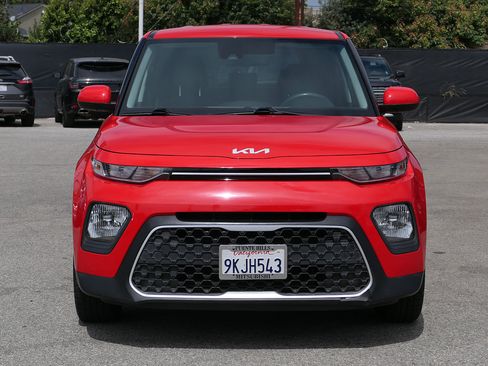 Used 2022 Kia Soul LX w/ Technology Package FWD image 7