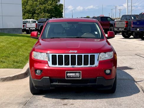 Used 2011 Jeep Grand Cherokee Laredo w/ Security & Convenience Group AWD/4WD image 8