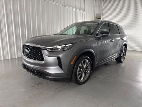 Certified 2024 INFINITI QX60 Luxe image 3