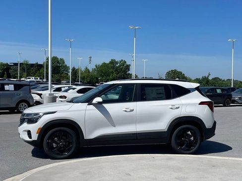 New 2026 Kia Seltos EX FWD image 4